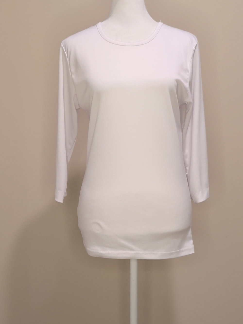 Women’s White Crewneck 3/4 Sleeve Top